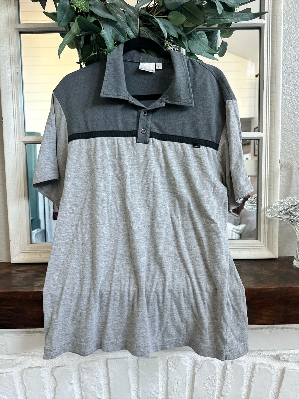 ⁠Hurley Intl Mens Size Large Gray Colorblock Short Sleeve Polo Shirt Y2K Surf⁠ - Picture 7 of 7